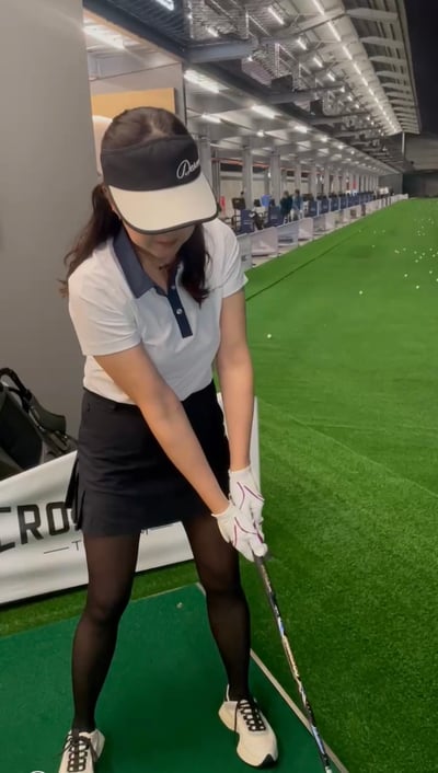 情侶款｜白底藍領 繡花LOGO-POLO衫短袖上衣-白（女）7