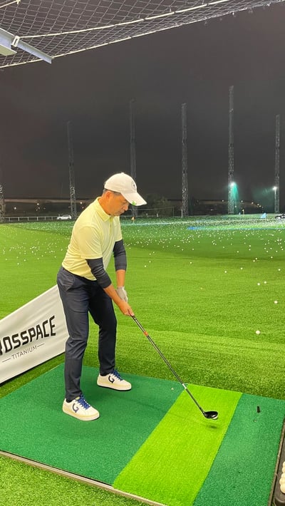 橫斜紋雙斜紋-繡花LOGO短袖上衣-黃（男）7