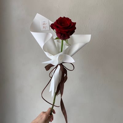 單支紅玫瑰花束-立體包裝1