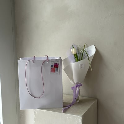 單支白色鬱金香花束2