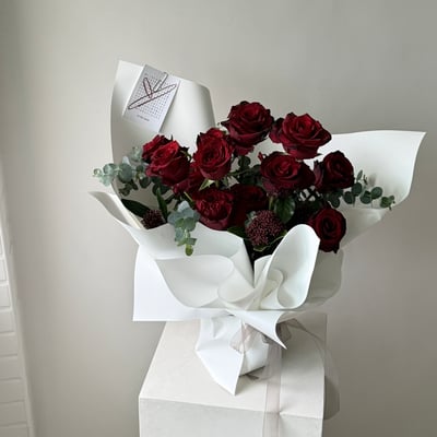 16 支紅色玫瑰混合花束2