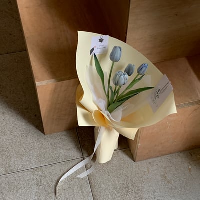 5 支染藍鬱金香花束4