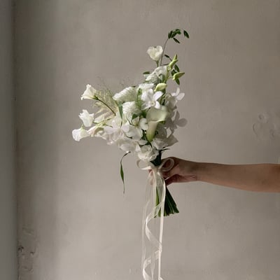 韓式線型捧花 - 白綠色系2