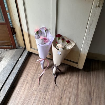 康乃馨甜筒花束1