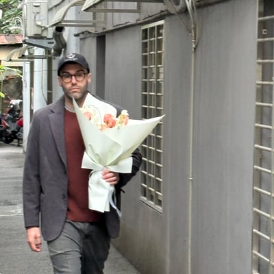 7 Blush Pink Roses Bouquet2
