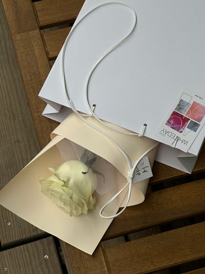 單支白色玫瑰花束3