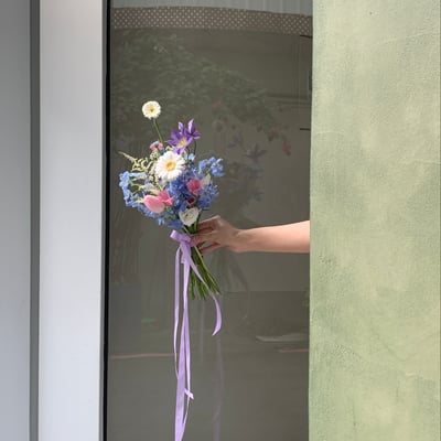 韓式橢圓捧花 - 粉藍色系1