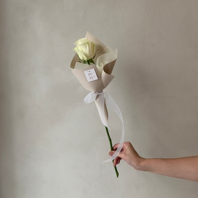 單支白玫瑰花束1