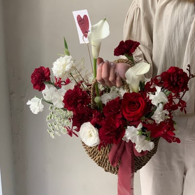 只愛大紅花此刻風格花籃1