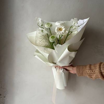 白綠色系非洲菊混合花束1