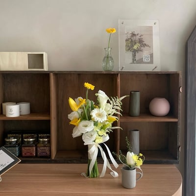 韓式橢圓捧花 - 黃白色系1