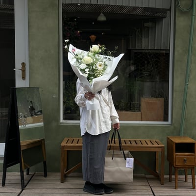 白綠色系花材混合花束-立體包裝7