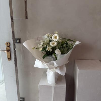 白色非洲菊混合花束1