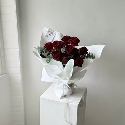 16 支紅色玫瑰混合花束3