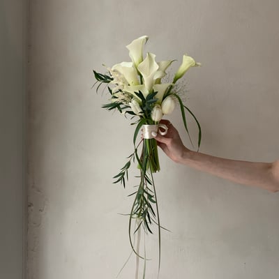 韓式橢圓捧花 - 白綠色系2