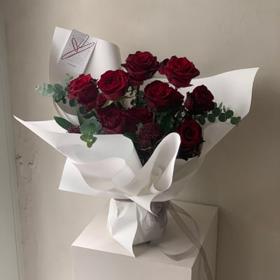 16 支紅色玫瑰混合花束5