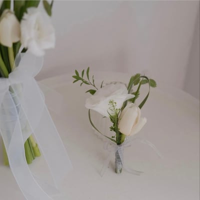 胸花 - 白綠色系