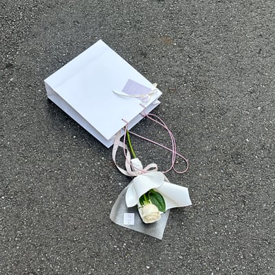 單支白or米玫瑰花束1