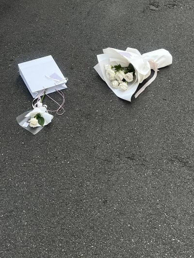 單支白or米玫瑰花束5