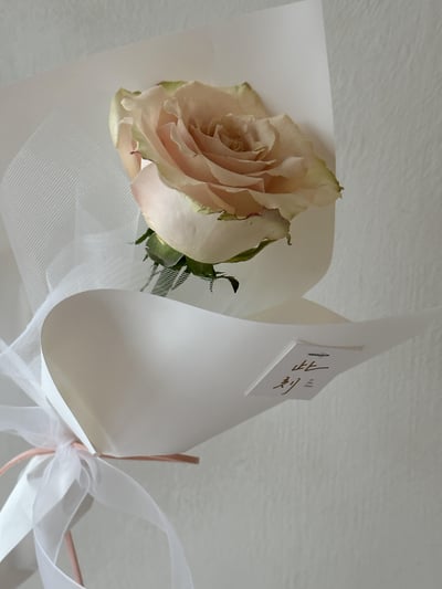 單支流沙玫瑰花束4