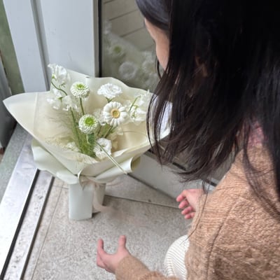 白綠色系非洲菊混合花束7