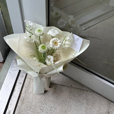 白綠色系非洲菊混合花束6