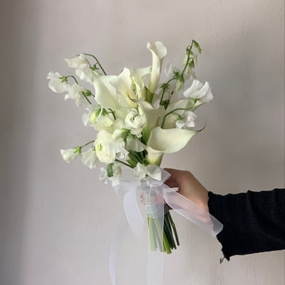 韓式線型捧花 - 白綠色系4