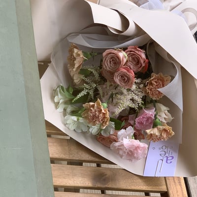 浮誇一次 L Size 花束 - 奶茶2