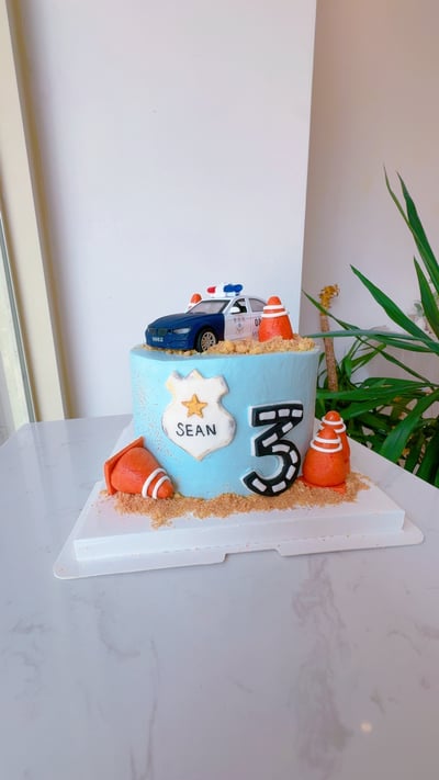C048警察車公仔蛋糕1