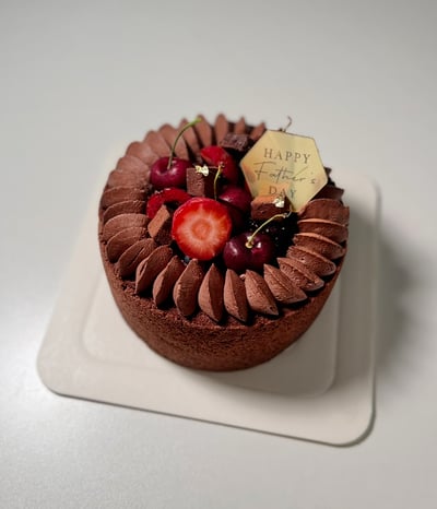 流心莓果巧克力蛋糕1