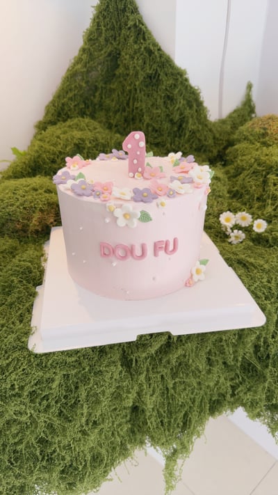 K072淡粉簡約花朵風蛋糕1