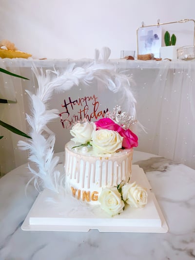 A010純白半圓羽毛鮮花1