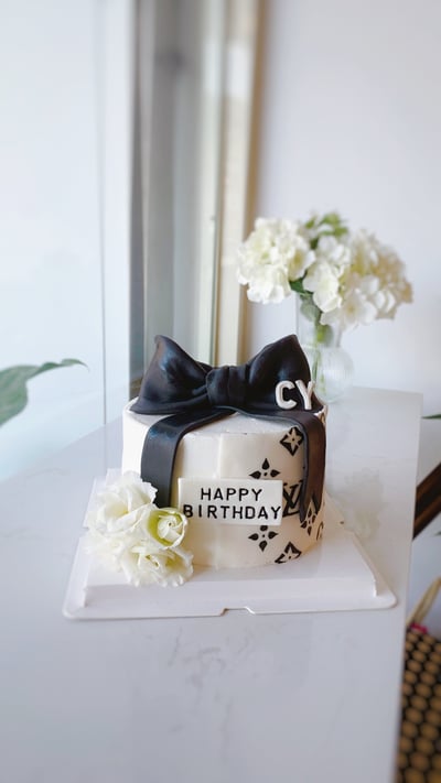 K042翻玩精品logo造型蛋糕1