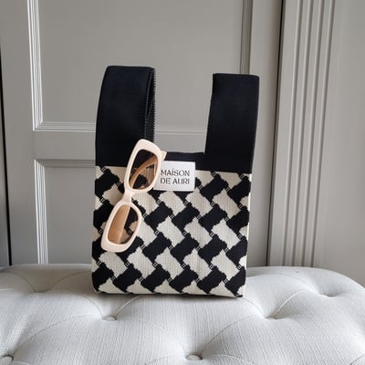 Tatami Black 榻榻米黑1