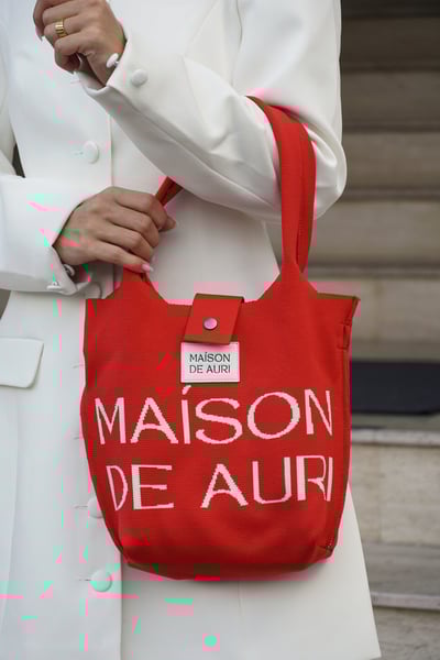 Poche Sport Red 紅焰斜背口袋包13