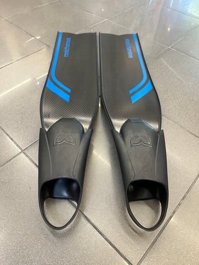 | 裝備寄賣 | Molchanovs SB3 二手碳纖長蛙鞋  (店面展示中)4