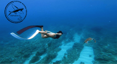 UNU LT 極輕量 塑膠長蛙鞋2