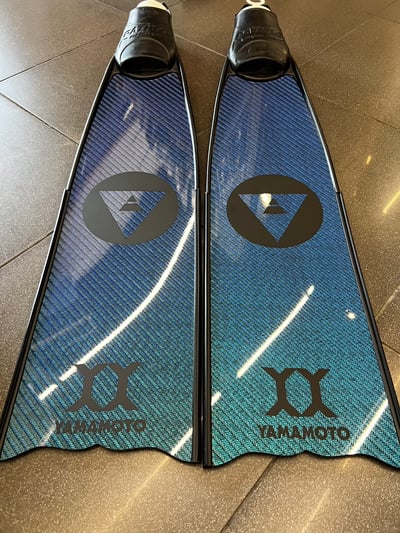 Alchemy V3-30  歐洛拉碳纖維長蛙 Aurora by Yamamoto 極光板3