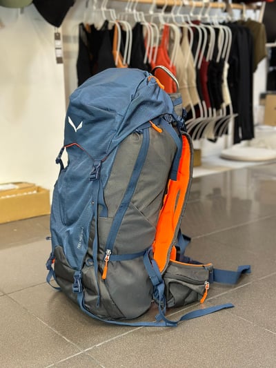 | 裝備寄賣 | SALEWA  TREK MATE 55+5 登山男包 (店面展示中)3