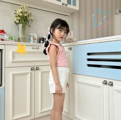 荷葉滾邊無袖上衣4