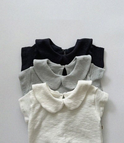 素色荷葉領上衣2