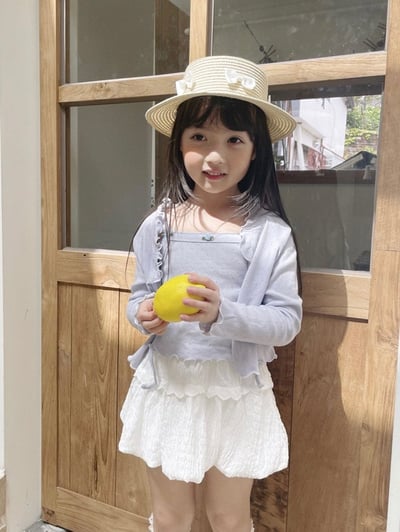 小花捲邊上衣10