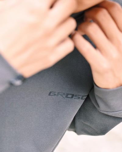 RACING LOGO L/S TEE(深灰)8