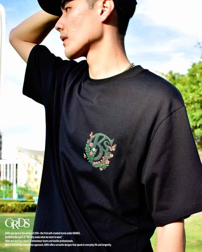 THE SIGN GARDEN T-Shirt(黑)10