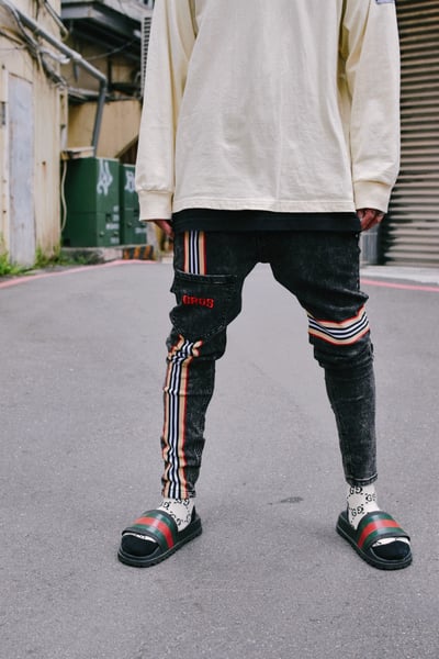 STRAIGHT PATCH WASH JEANS 直紋口袋雪花萊卡褲(水洗)5