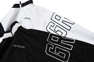 STUDIO WINDBREAKER JACKET(白)3