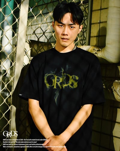 SMOKE LOGO T-Shirt(黑黃)4