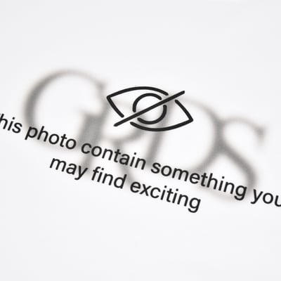 SENSITIVE CONTENT T-Shirt(白)2