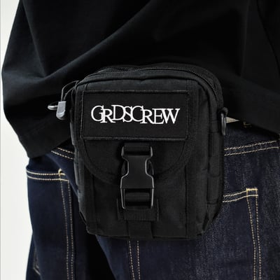 TACTICAL CROSSBODY BAG(黑)(單筆消費滿$3500即可免費獲得，數量有限送完為止)11