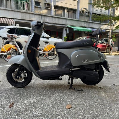 2021 光陽 MANY 110 水鑽版4